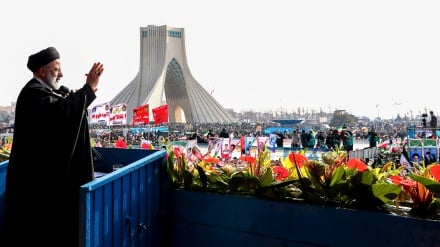 イラン大統領、「我が国はテロ対策と人権擁護を先導」