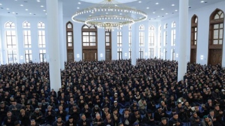 Бугун эрта тонгдан Ўзбекистондаги қарийб 2100 та жоме масжидда Рамазон ҳайити намози ўқилди